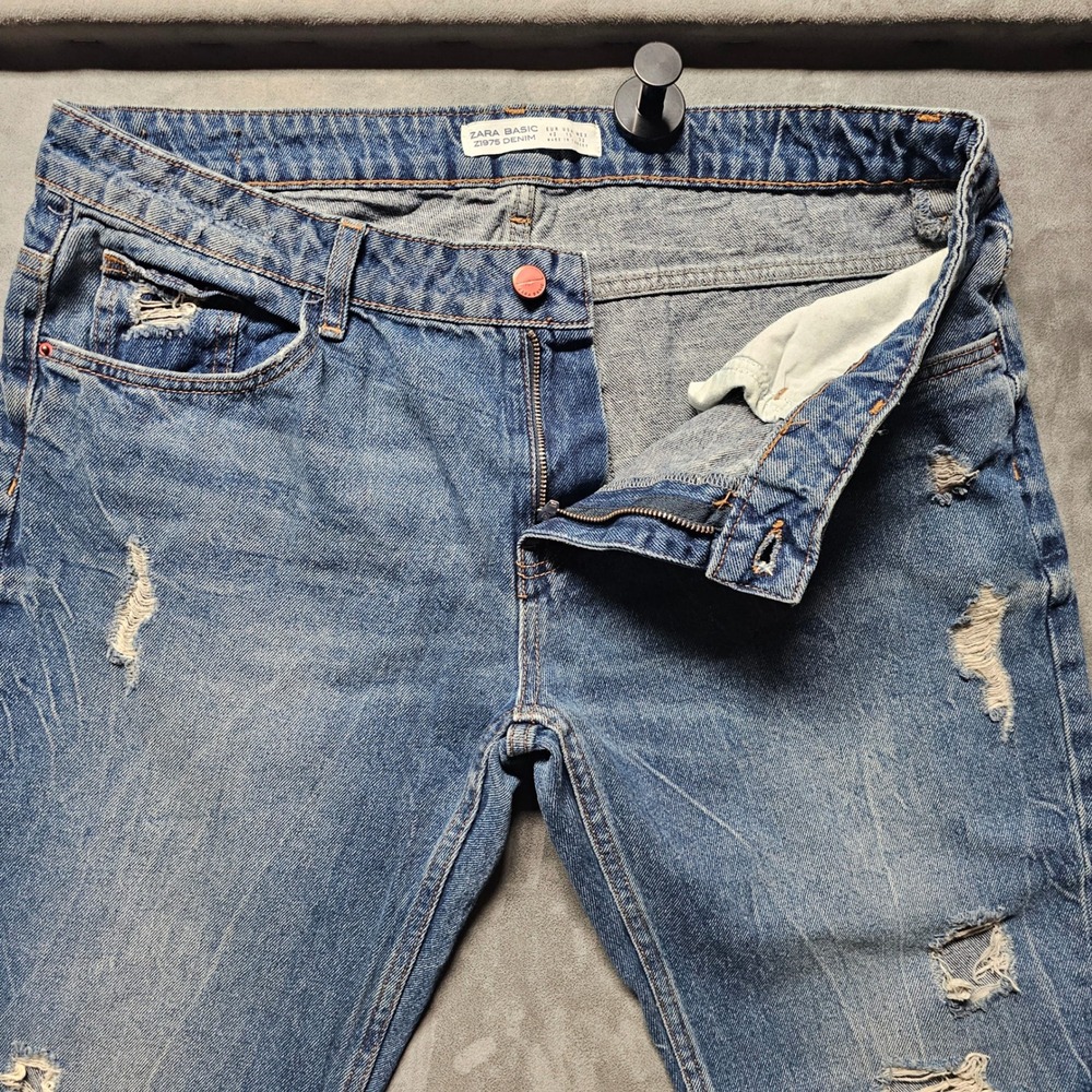 Zara Basic Z1975 Denim Distressed Straight Leg Jeans Medium Wash Blue Size 10